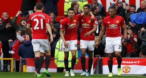 ريال مدريد بالزي الأسود ومانشستر بالزي الأحمر في كأس السوبر الأوروبي 